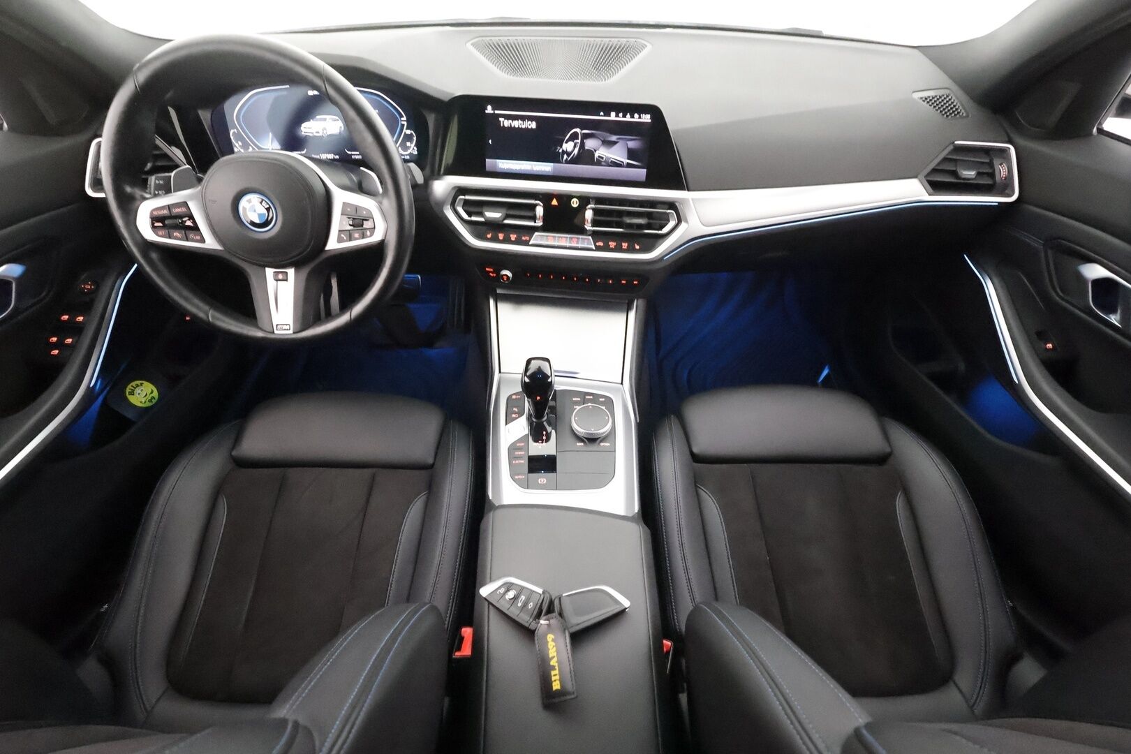 BMW 330 2022 G21 Touring 330e xDrive Business M-Sport - | ACC | Lisälämmitin | P.Kamera | Hifit | LED | Sporttipenkit | Digimittaristo | Apple&Android | Merkkihuollettu | Kahdet Renkaat |