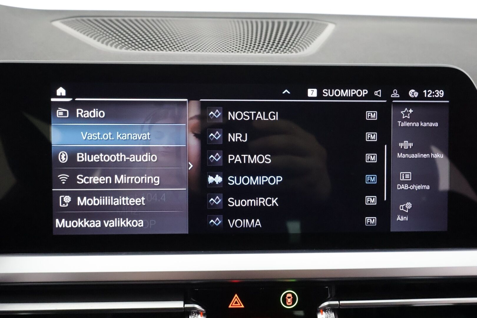 BMW 330 2022 G21 Touring 330e xDrive Business M-Sport - | ACC | Lisälämmitin | P.Kamera | Hifit | LED | Sporttipenkit | Digimittaristo | Apple&Android | Merkkihuollettu | Kahdet Renkaat |