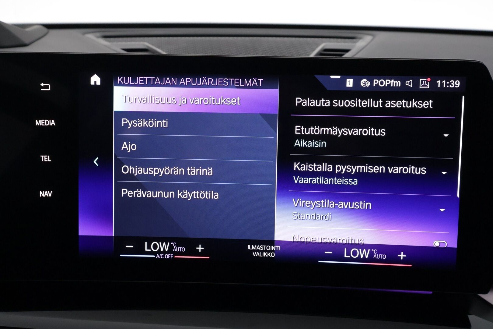BMW IX1 2023 U11 30 xDrive - | ACC | Lisälämmitin | Koukku | Widescreen | Panorama | HUD | 360-Kamera | LED | Merkkihuollettu | Kahdet Renkaat |