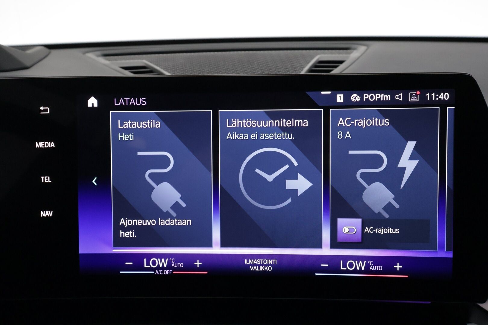 BMW IX1 2023 U11 30 xDrive - | ACC | Lisälämmitin | Koukku | Widescreen | Panorama | HUD | 360-Kamera | LED | Merkkihuollettu | Kahdet Renkaat |