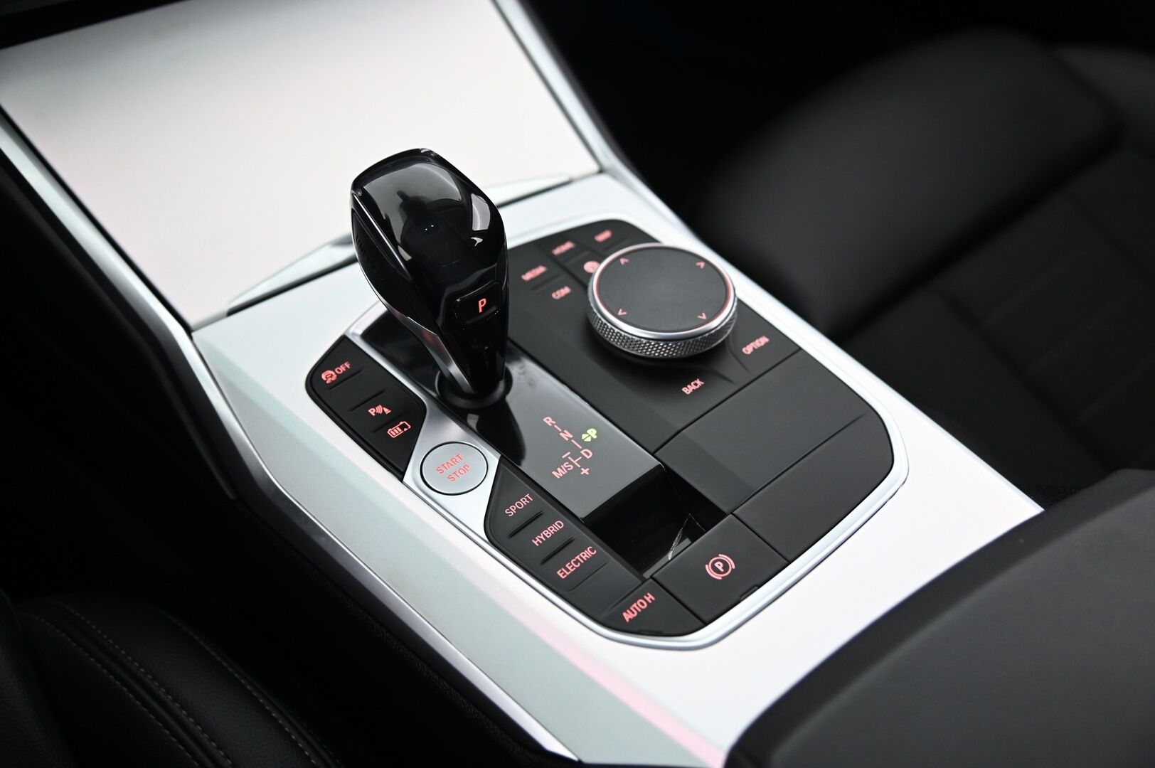 BMW 330 2021 G21 Touring 330e Sport Line **ACC / P.kamera / Hifi / Muistipenkki / LED / Navi / Comfort Access** - *Seuraava katsastus 09/27 / Vetokoukku*