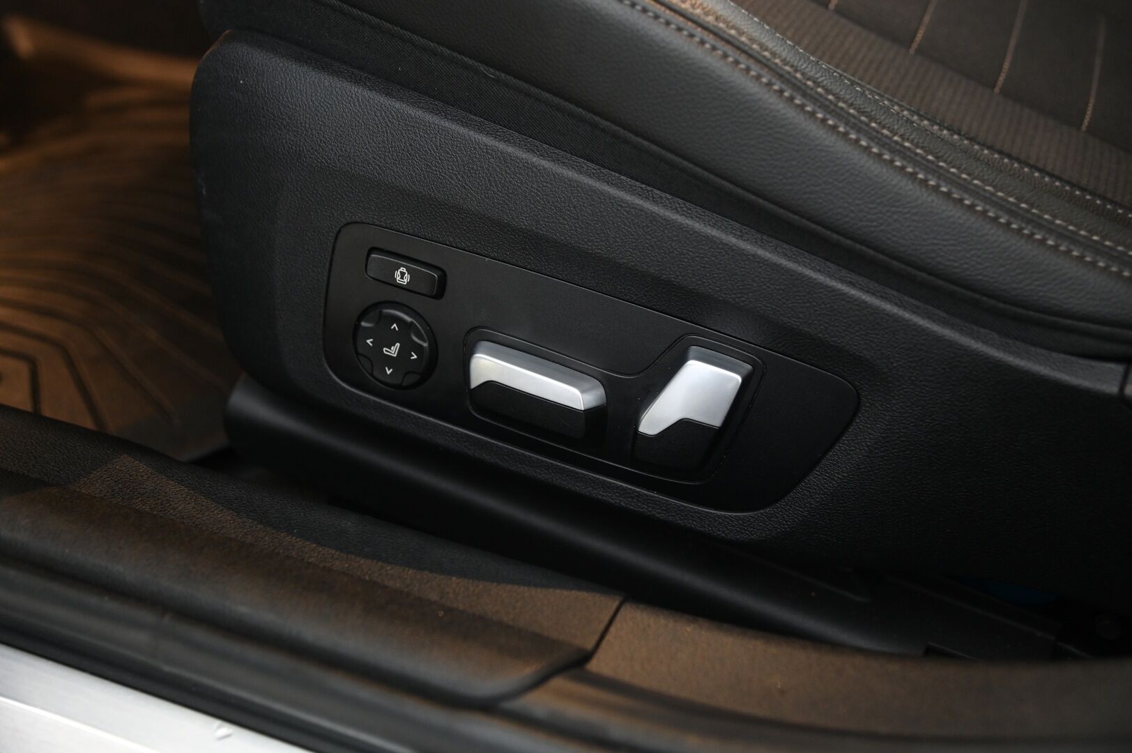 BMW 330 2021 G21 Touring 330e Sport Line **ACC / P.kamera / Hifi / Muistipenkki / LED / Navi / Comfort Access** - *Seuraava katsastus 09/27 / Vetokoukku*