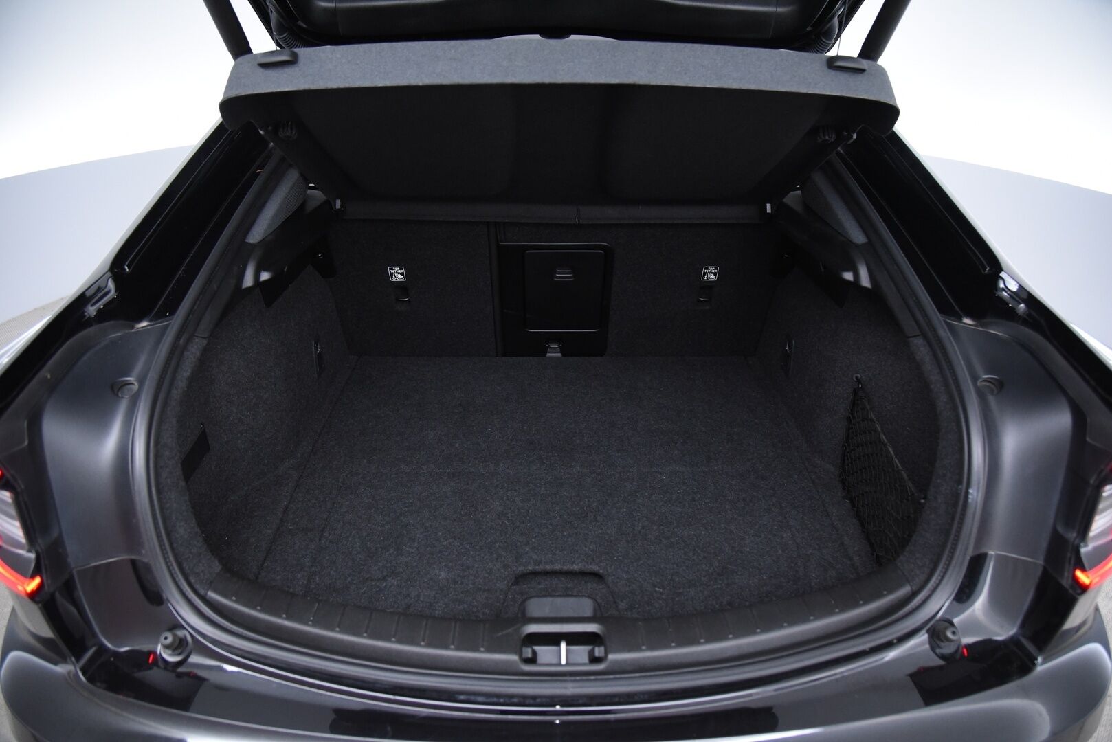 POLESTAR 2 2023 Long Range Single Motor, 170kW, 78kWh  *ACC / H&K / 360° / ILP / Muistipenkki / Lasikatto / LED / Navi* - Pilot Lite & Plus paketti / Uudet talvirenkaat / Akku kuntotarkastettu SoH 96% - Osta nyt, maksa vasta ensi vuonna