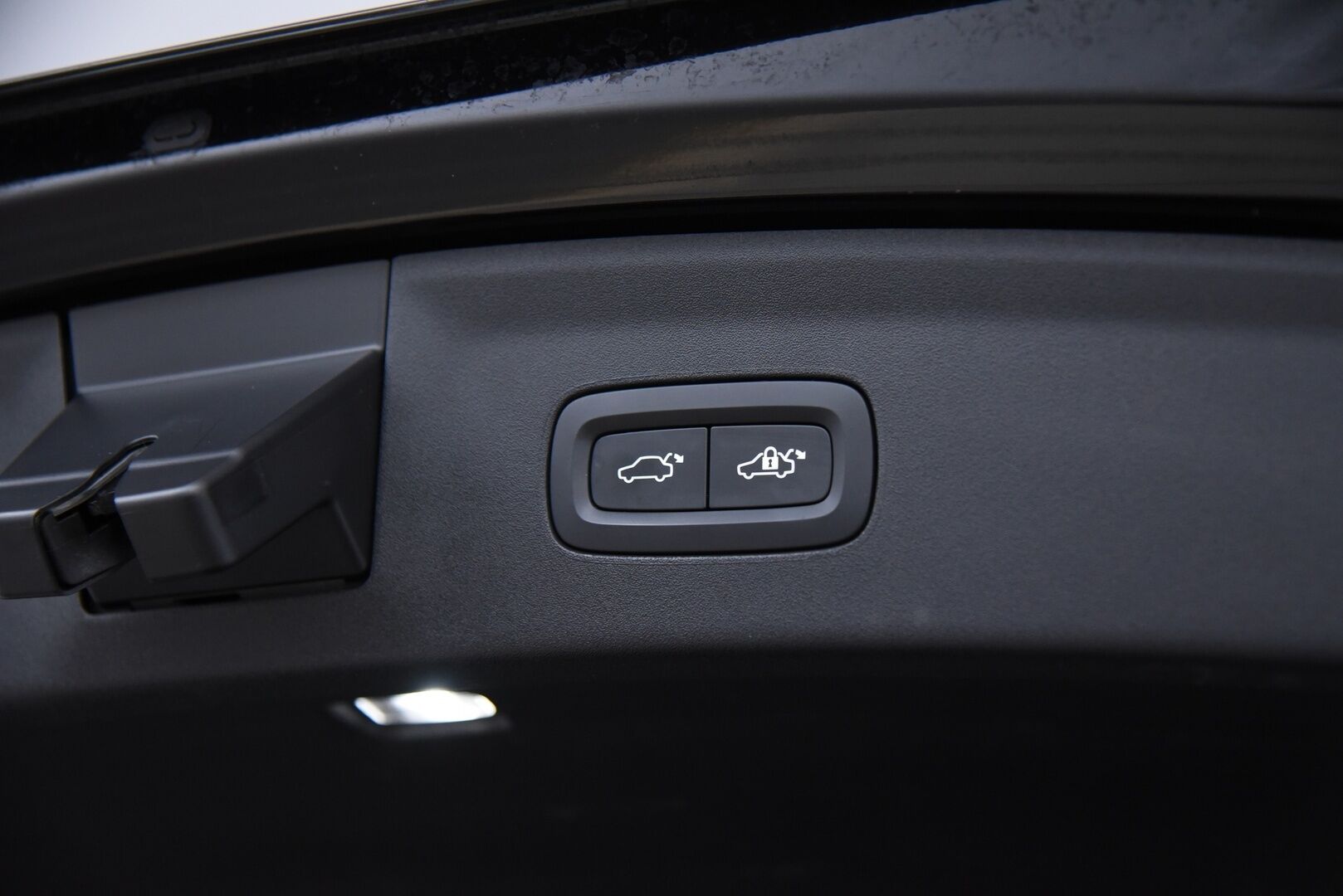 POLESTAR 2 2023 Long Range Single Motor, 170kW, 78kWh  *ACC / H&K / 360° / ILP / Muistipenkki / Lasikatto / LED / Navi* - Pilot Lite & Plus paketti / Uudet talvirenkaat / Akku kuntotarkastettu SoH 96% - Osta nyt, maksa vasta ensi vuonna