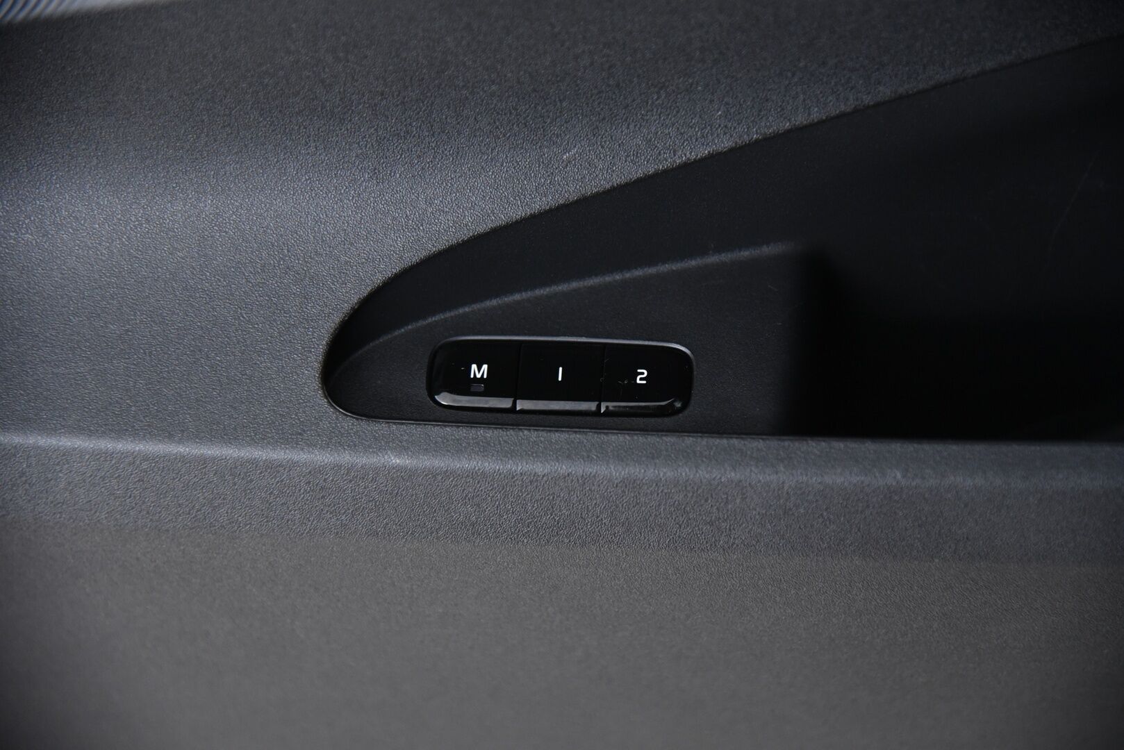 POLESTAR 2 2023 Long Range Single Motor, 170kW, 78kWh  *ACC / H&K / 360° / ILP / Muistipenkki / Lasikatto / LED / Navi* - Pilot Lite & Plus paketti / Uudet talvirenkaat / Akku kuntotarkastettu SoH 96% - Osta nyt, maksa vasta ensi vuonna