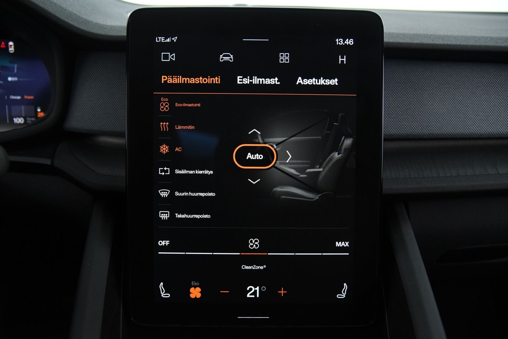 POLESTAR 2 2023 Long Range Single Motor, 170kW, 78kWh  *ACC / H&K / 360° / ILP / Muistipenkki / Lasikatto / LED / Navi* - Pilot Lite & Plus paketti / Uudet talvirenkaat / Akku kuntotarkastettu SoH 96% - Osta nyt, maksa vasta ensi vuonna
