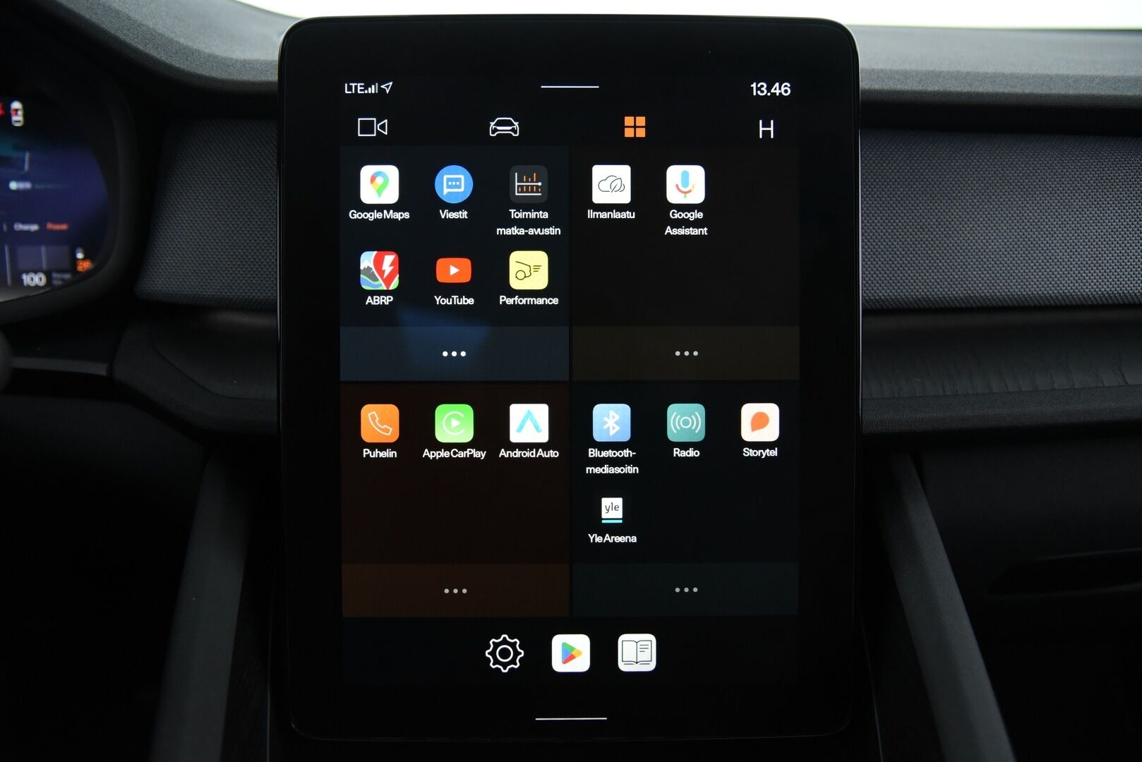 POLESTAR 2 2023 Long Range Single Motor, 170kW, 78kWh  *ACC / H&K / 360° / ILP / Muistipenkki / Lasikatto / LED / Navi* - Pilot Lite & Plus paketti / Uudet talvirenkaat / Akku kuntotarkastettu SoH 96% - Osta nyt, maksa vasta ensi vuonna