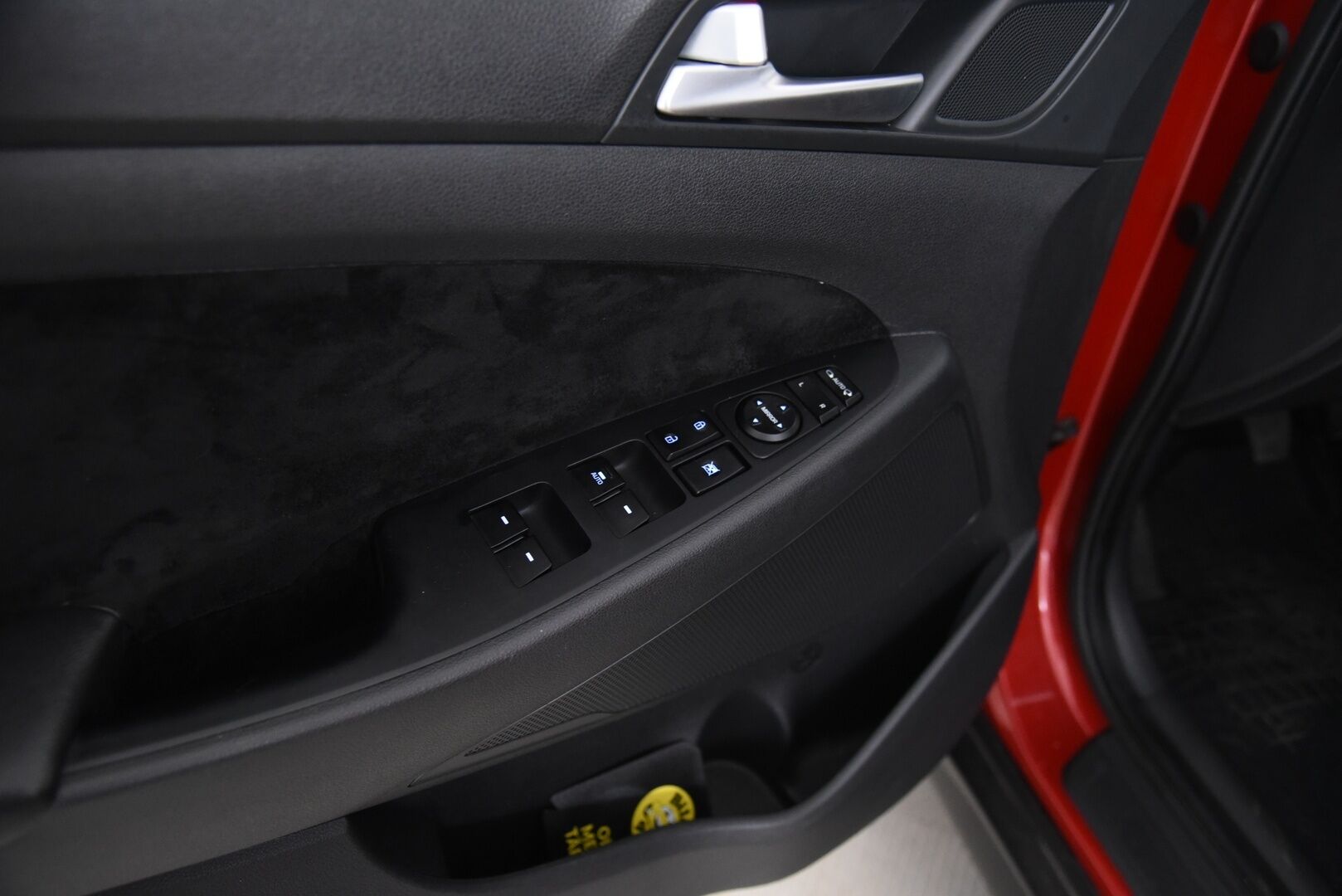 Hyundai Tucson 2017 1,6 6MT ISG Comfort * Vetokoukku / Lohkolämmitin / P-Kamera / Vakkari / Lämm. Ohjauspyörä * - Erinomainen huoltohistoria! / 2x renkaat aluvanteilla - HULLUT AVAJAISHULINAT KORKOTARJOUS 3,29 %