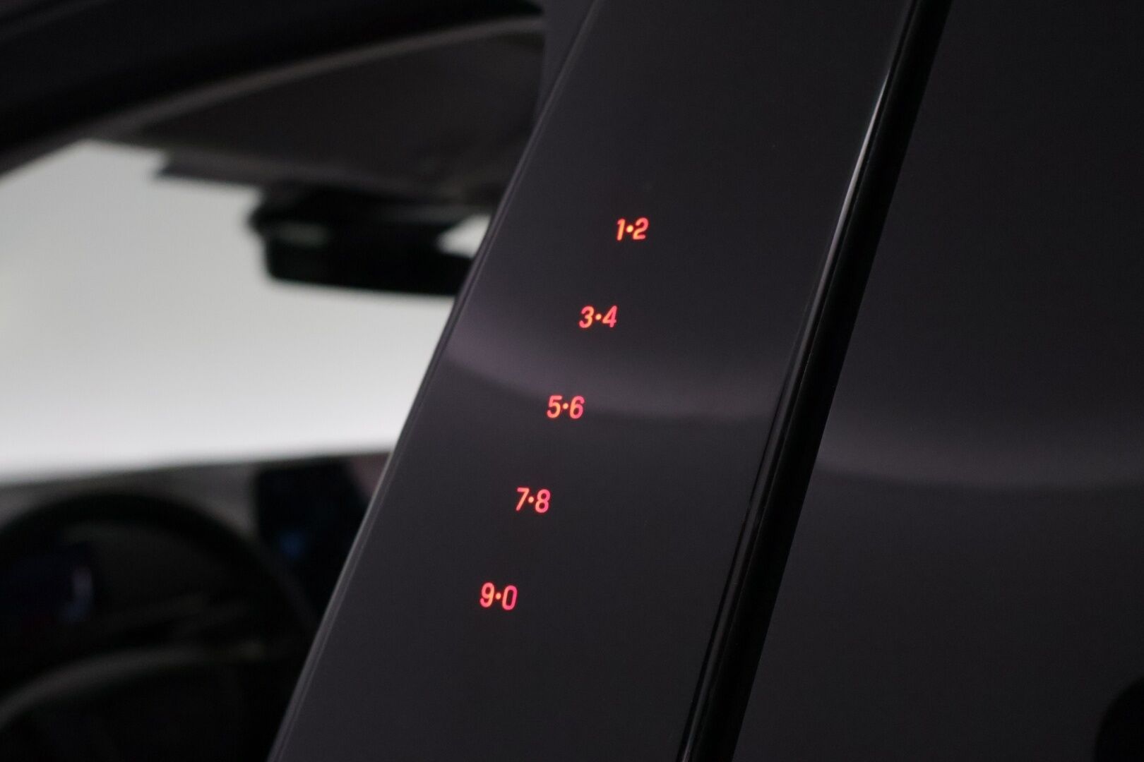 Ford Mustang Mach-E 2021 98kWh 285hv A1 RWD 5-ovinen * B&O / 360-kamera / Panorama / ACC / Keyless / Muistipenkki / Sähköluukku * - 2x Vanteet & Renkaat / Merkkihuollettu / SoH 93,6%