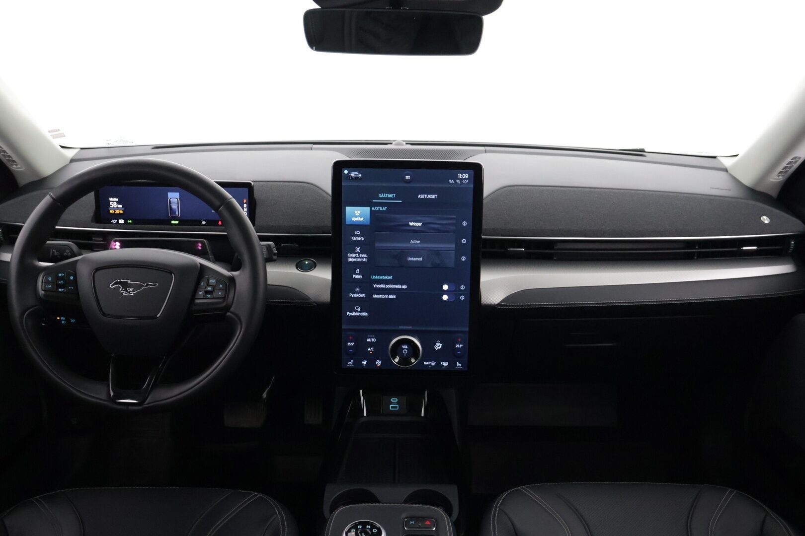 Ford Mustang Mach-E 2021 98kWh 285hv A1 RWD 5-ovinen * B&O / 360-kamera / Panorama / ACC / Keyless / Muistipenkki / Sähköluukku * - 2x Vanteet & Renkaat / Merkkihuollettu / SoH 93,6%