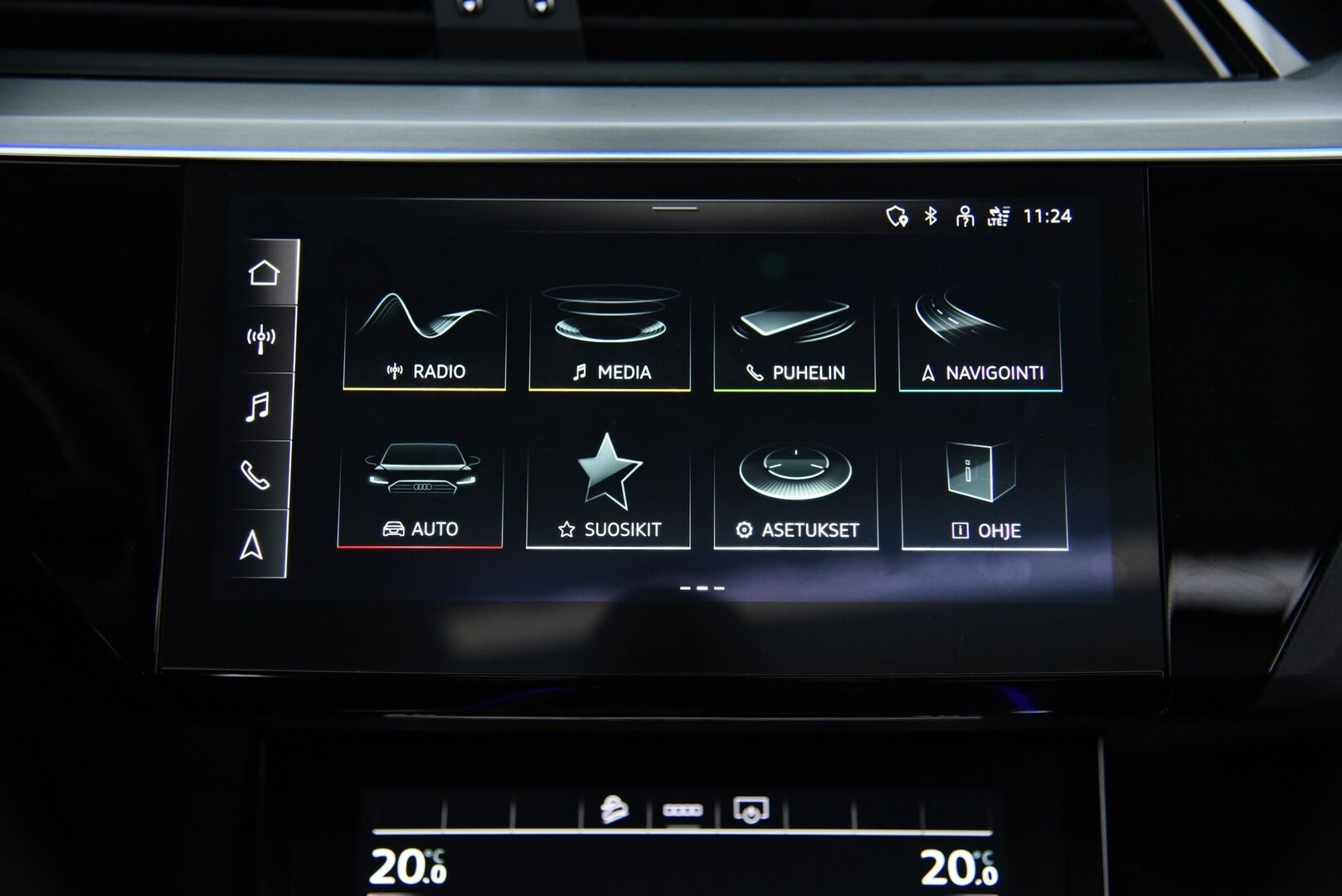 Audi e-tron 2021 Sportback 55 quattro S-line / Adapt.vakkari / B&O / Matrix / Panorama / Koukku / BLIS / - 3,99 % KORKOTARJOUS TÄHÄN AUTOON - Akku kuntotarkastettu / Merkkihuollot / Muistipenkki / Irroitettava koukku / Huippuvarusteltu! 