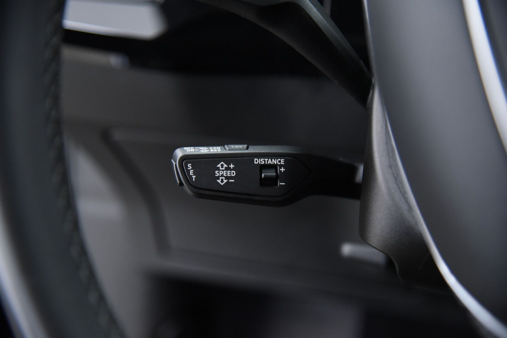 Audi e-tron 2021 Sportback 55 quattro S-line / Adapt.vakkari / B&O / Matrix / Panorama / Koukku / BLIS / - 3,99 % KORKOTARJOUS TÄHÄN AUTOON - Akku kuntotarkastettu / Merkkihuollot / Muistipenkki / Irroitettava koukku / Huippuvarusteltu! 