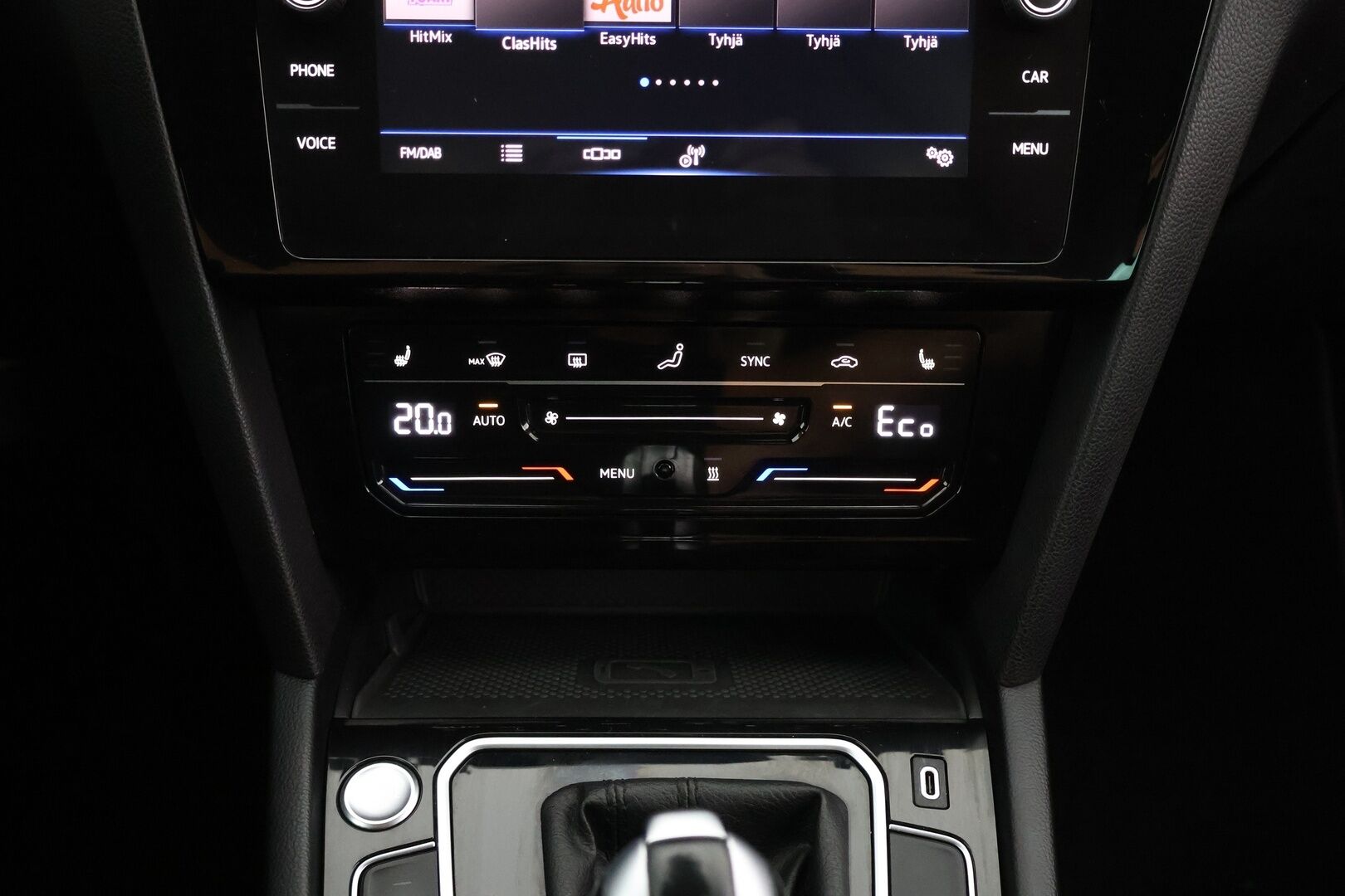 Volkswagen Passat 2021 Variant GTE Plug-In Hybrid 160 kW DSG-Aut. - | Adapt. vak. | Matrix-LED | Koukku | BLIS | P-Kamera | Digimittaristo | Keyless | Hierova Kuljettajan Istuin