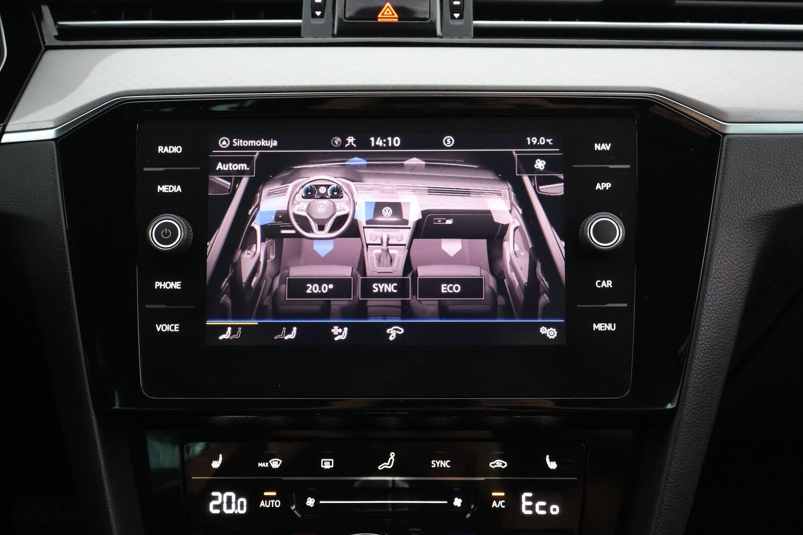 Volkswagen Passat 2021 Variant GTE Plug-In Hybrid 160 kW DSG-Aut. - | Adapt. vak. | Matrix-LED | Koukku | BLIS | P-Kamera | Digimittaristo | Keyless | Hierova Kuljettajan Istuin