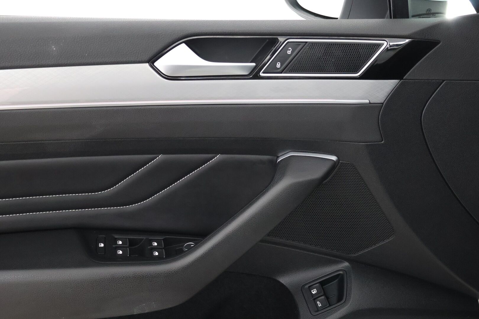 Volkswagen Passat 2021 Variant GTE Plug-In Hybrid 160 kW DSG-Aut. - | Adapt. vak. | Matrix-LED | Koukku | BLIS | P-Kamera | Digimittaristo | Keyless | Hierova Kuljettajan Istuin