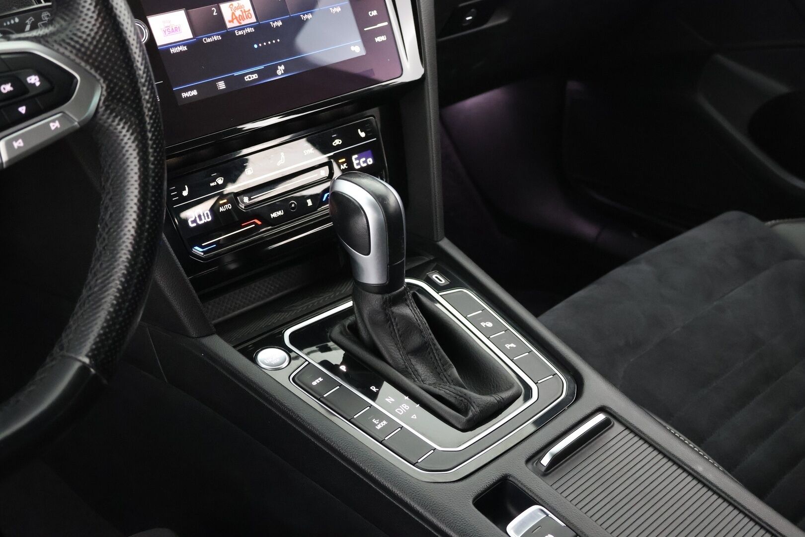 Volkswagen Passat 2021 Variant GTE Plug-In Hybrid 160 kW DSG-Aut. - | Adapt. vak. | Matrix-LED | Koukku | BLIS | P-Kamera | Digimittaristo | Keyless | Hierova Kuljettajan Istuin