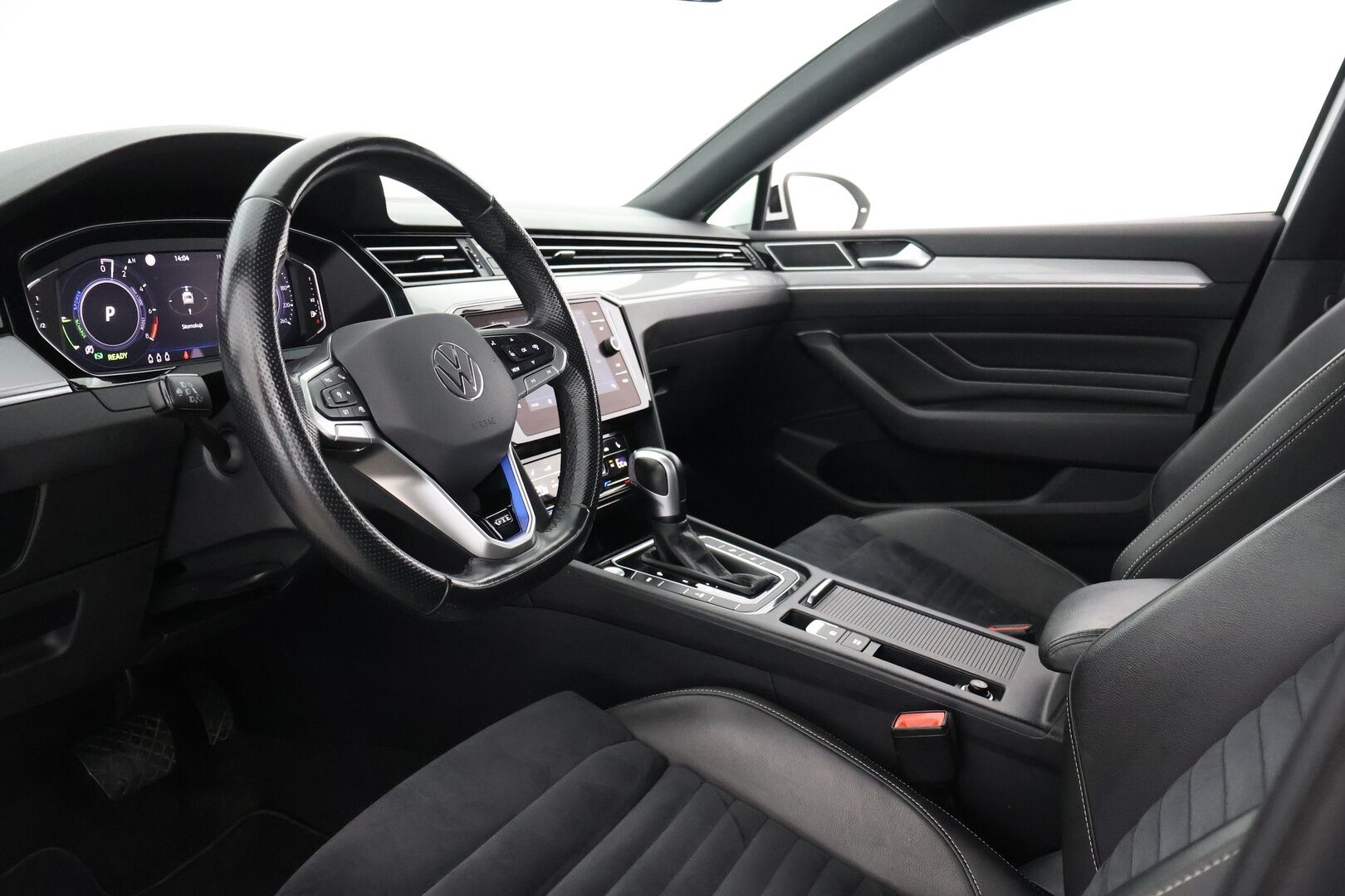 Volkswagen Passat 2021 Variant GTE Plug-In Hybrid 160 kW DSG-Aut. - | Adapt. vak. | Matrix-LED | Koukku | BLIS | P-Kamera | Digimittaristo | Keyless | Hierova Kuljettajan Istuin
