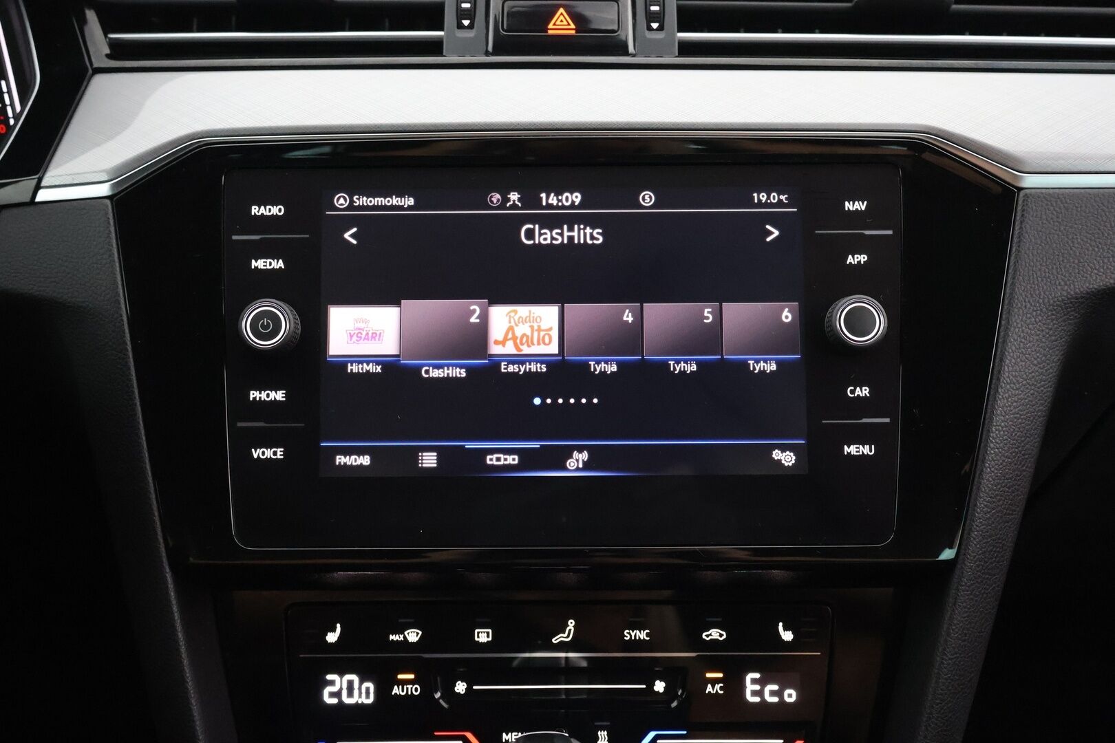 Volkswagen Passat 2021 Variant GTE Plug-In Hybrid 160 kW DSG-Aut. - | Adapt. vak. | Matrix-LED | Koukku | BLIS | P-Kamera | Digimittaristo | Keyless | Hierova Kuljettajan Istuin