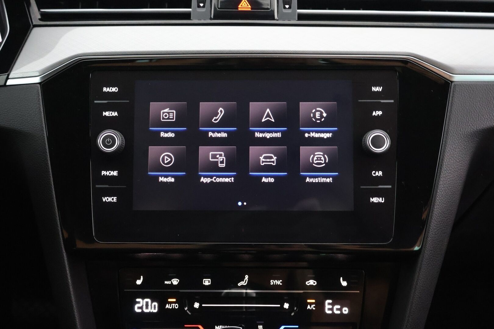 Volkswagen Passat 2021 Variant GTE Plug-In Hybrid 160 kW DSG-Aut. - | Adapt. vak. | Matrix-LED | Koukku | BLIS | P-Kamera | Digimittaristo | Keyless | Hierova Kuljettajan Istuin