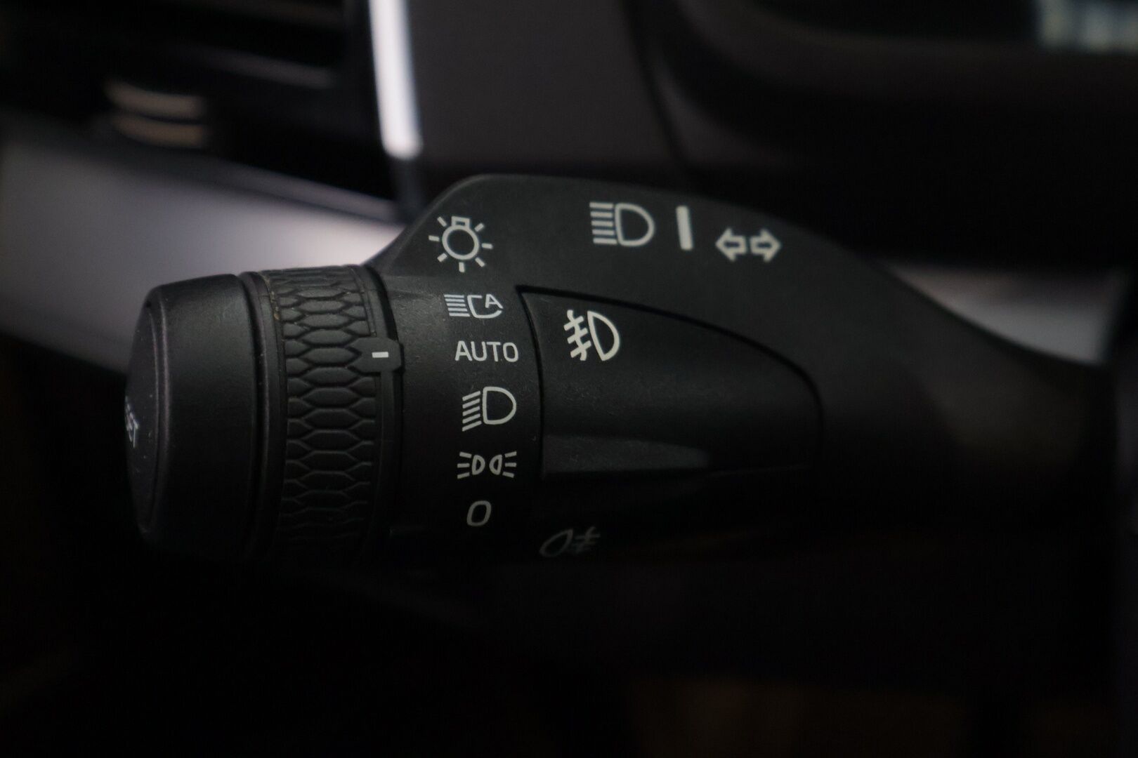Volvo XC90 2019 D5 AWD Momentum aut - * 7P | Webasto | ACC | Full-LED | P.Kamera | Keyless | Taittuva koukku | Navi | 2x Alut *