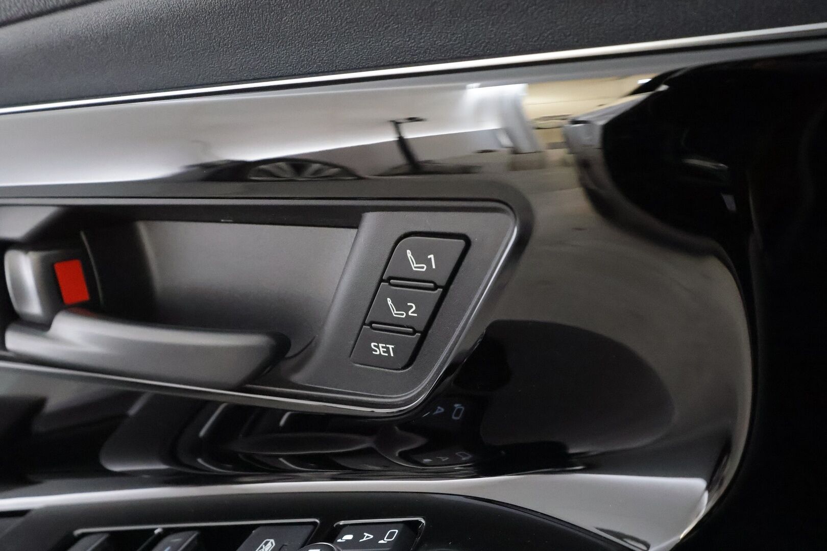 Subaru Solterra 2023 AWD 71,4kWh Touring - Lämpopumppu | ACC | Nahkasisusta | Harman&Kardon | 360-Kamera | Muistipenkki | Navi | Lämpölasi | SUPERVARUSTEET!