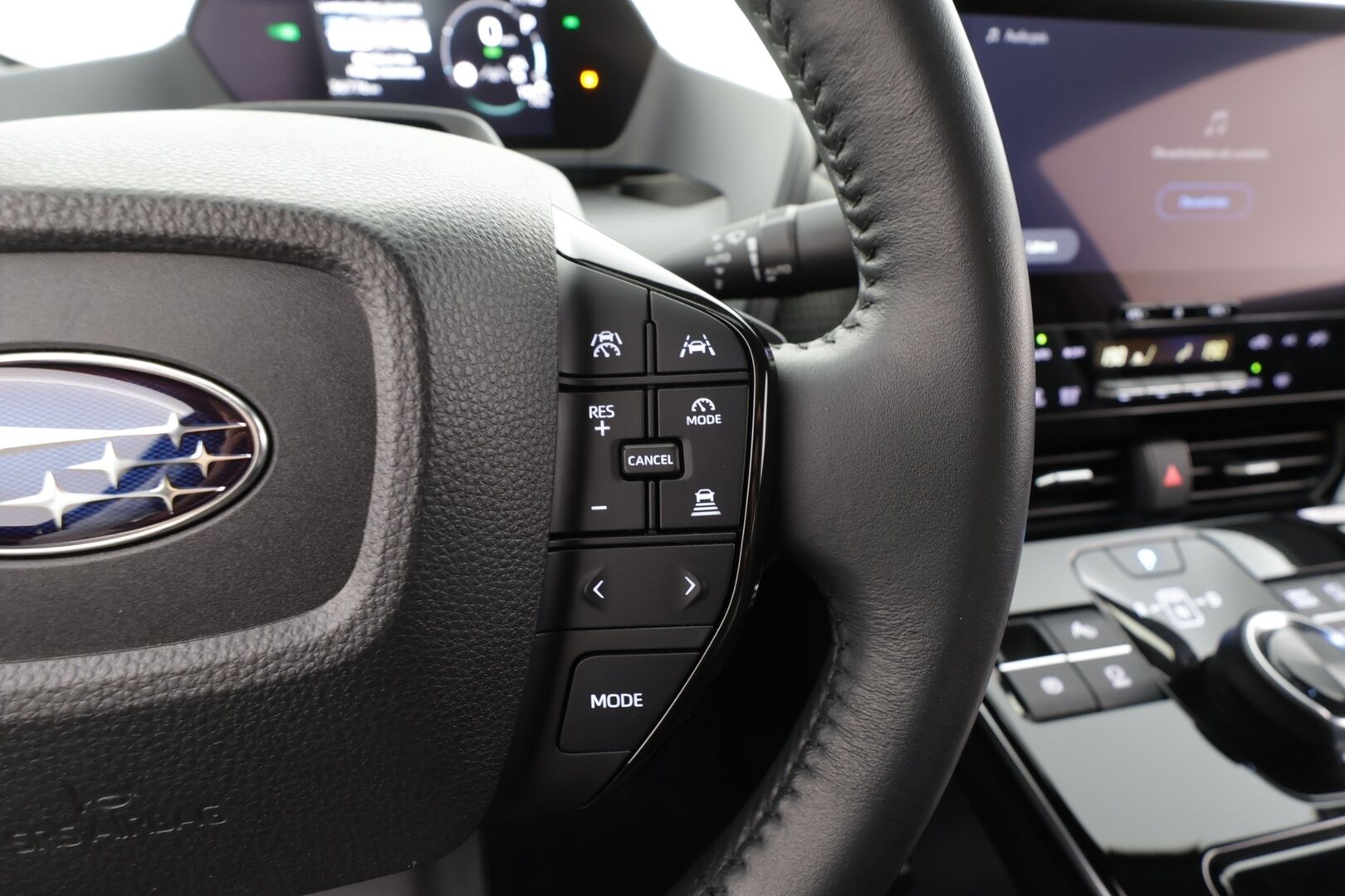 Subaru Solterra 2023 AWD 71,4kWh Touring - Lämpopumppu | ACC | Nahkasisusta | Harman&Kardon | 360-Kamera | Muistipenkki | Navi | Lämpölasi | SUPERVARUSTEET!