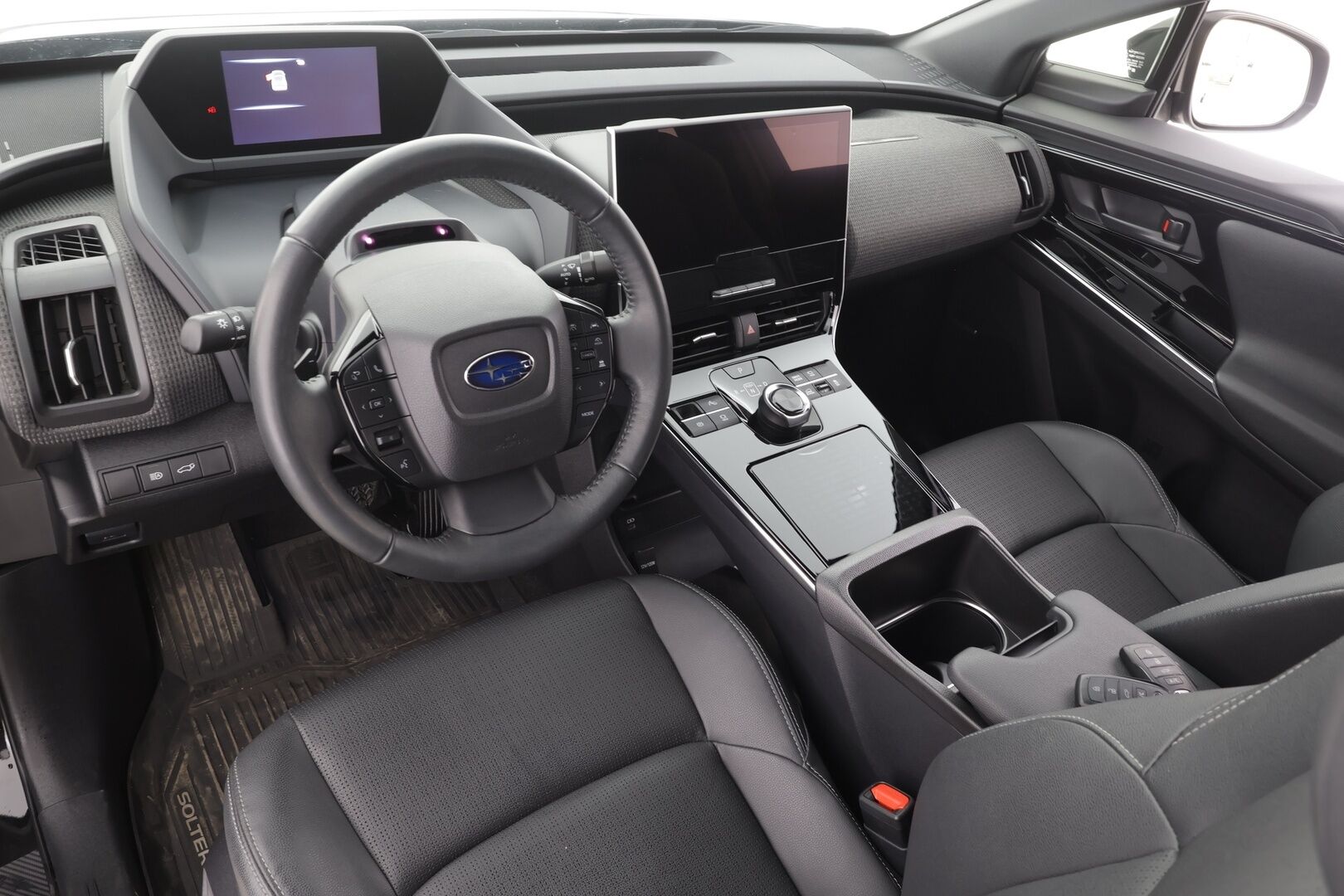 Subaru Solterra 2023 AWD 71,4kWh Touring - Lämpopumppu | ACC | Nahkasisusta | Harman&Kardon | 360-Kamera | Muistipenkki | Navi | Lämpölasi | SUPERVARUSTEET!