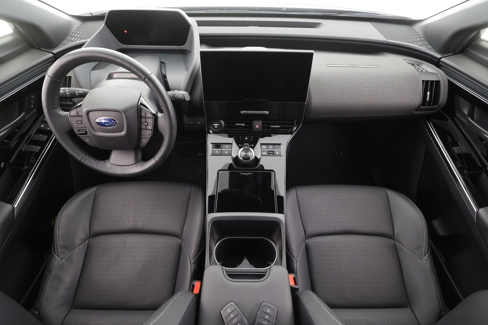 Subaru Solterra 2023 AWD 71,4kWh Touring - Lämpopumppu | ACC | Nahkasisusta | Harman&Kardon | 360-Kamera | Muistipenkki | Navi | Lämpölasi | SUPERVARUSTEET!