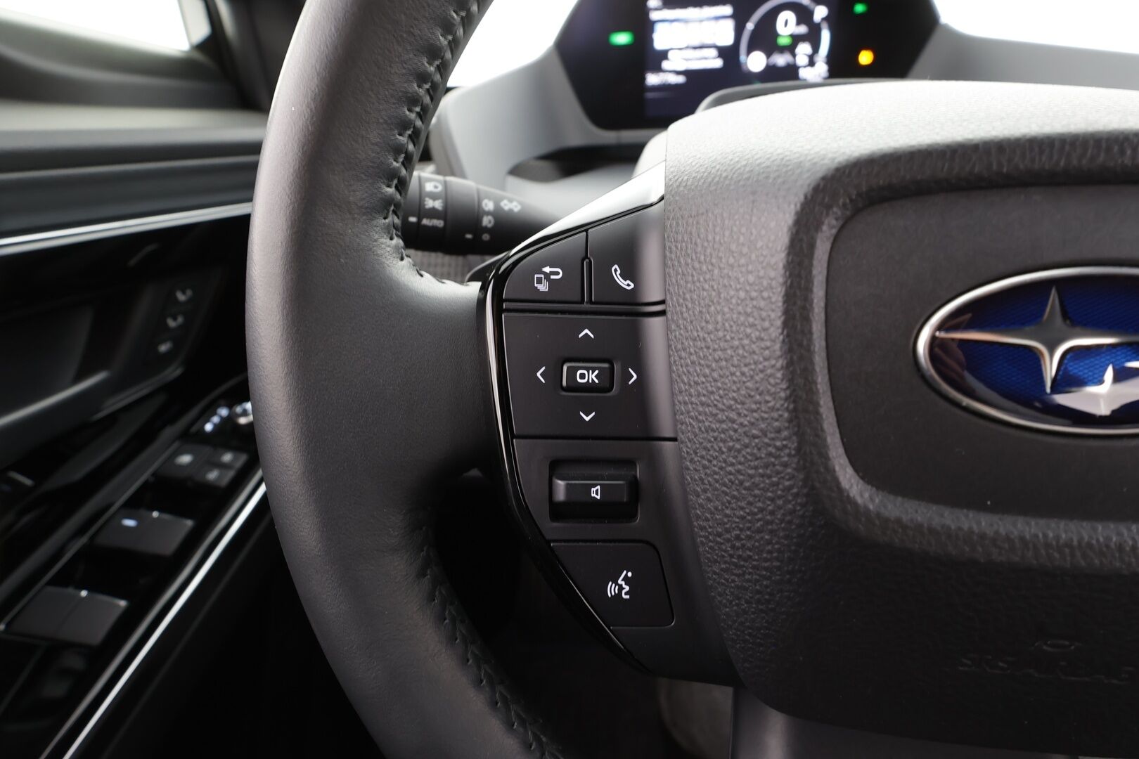 Subaru Solterra 2023 AWD 71,4kWh Touring - Lämpopumppu | ACC | Nahkasisusta | Harman&Kardon | 360-Kamera | Muistipenkki | Navi | Lämpölasi | SUPERVARUSTEET!
