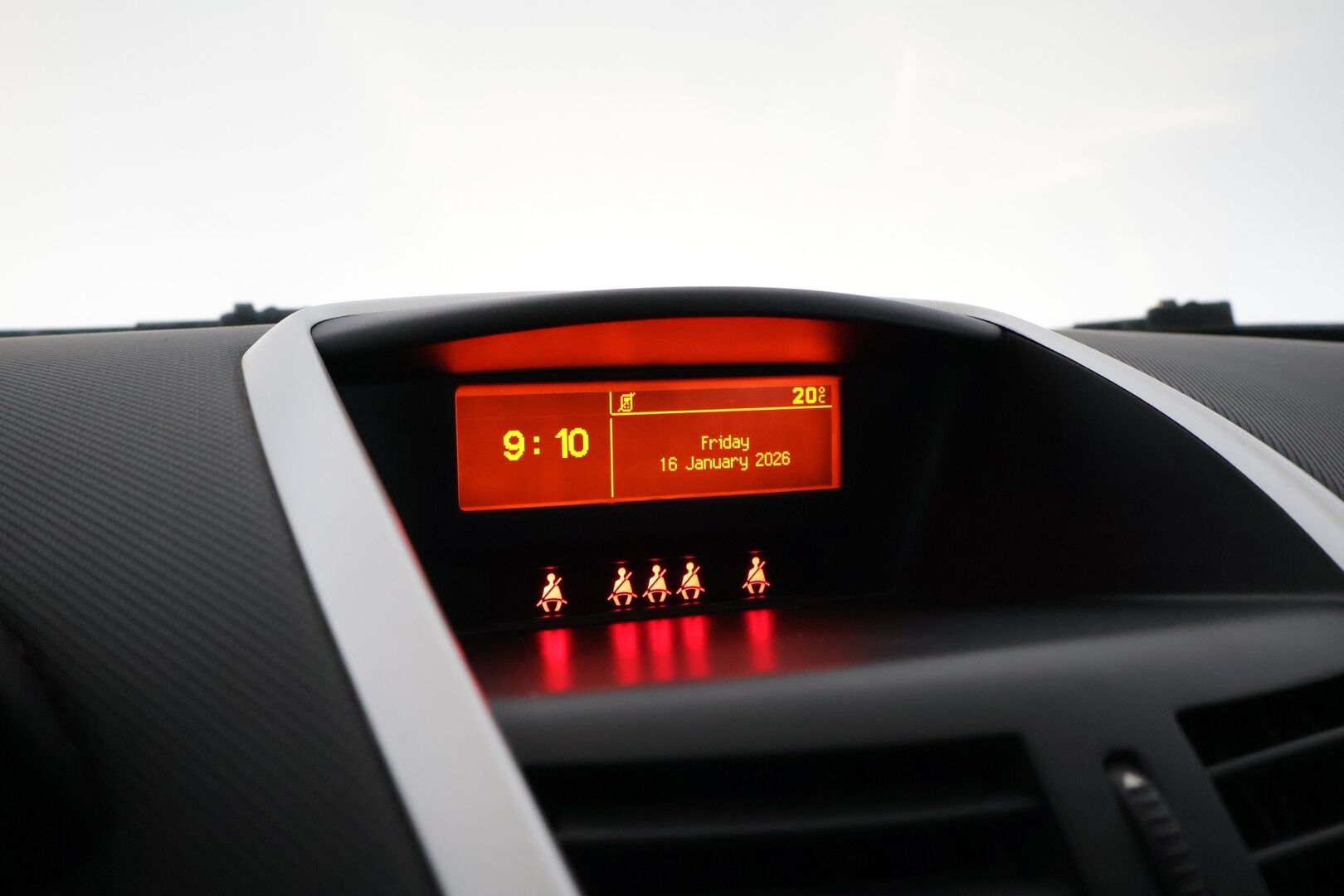 Peugeot 207 2011 VTi 95 Millesim Pack 5-ov. - YritysOutlet - Myydään vain yrityksille - – Tämä auto myydään YritysOutlet -valikoimasta vain yritykselle