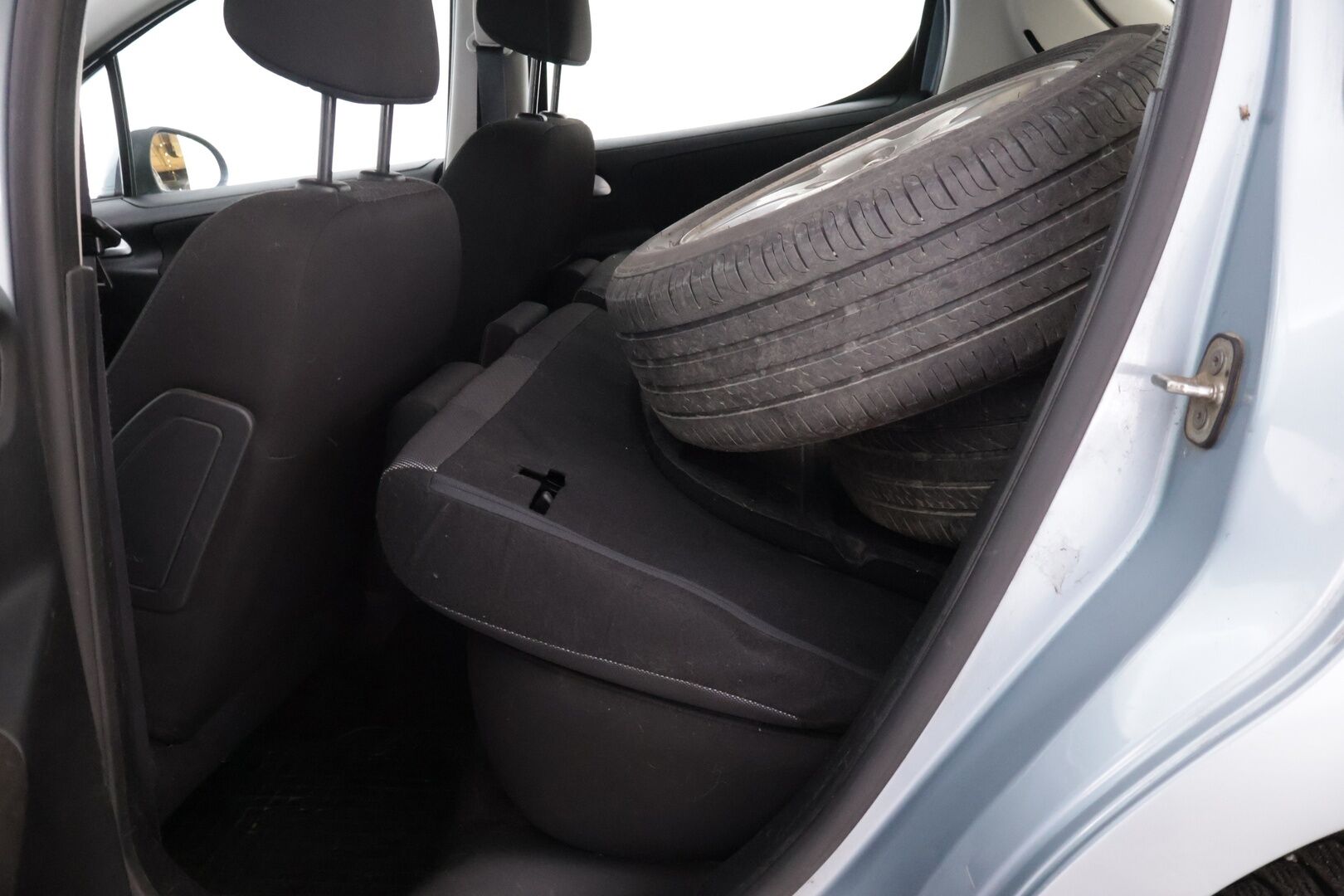 Peugeot 207 2011 VTi 95 Millesim Pack 5-ov. - YritysOutlet - Myydään vain yrityksille - – Tämä auto myydään YritysOutlet -valikoimasta vain yritykselle