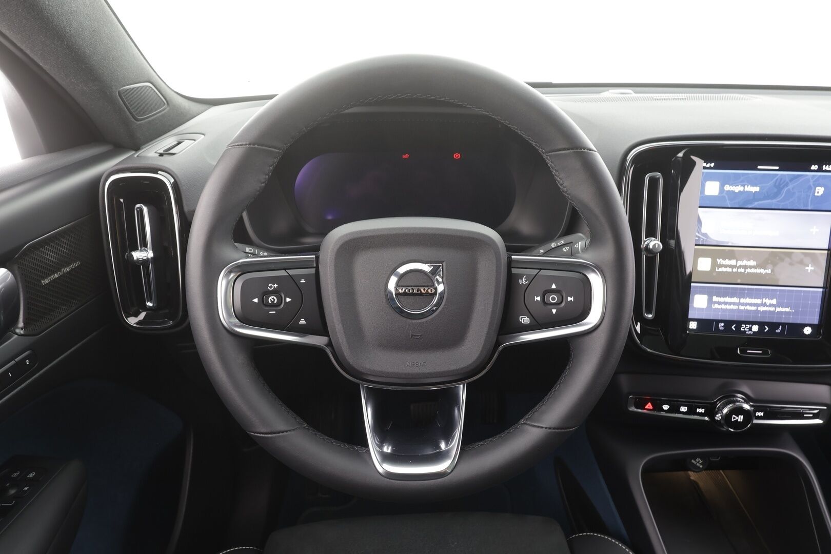 Volvo C40 2023 Recharge Twin Ultimate - | H&K | ILP | ACC | Lasikatto | LED | 360 | Sporttipenkki Muistilla | Kaistavahti | Navi | Keyless | Merkkihuollot |