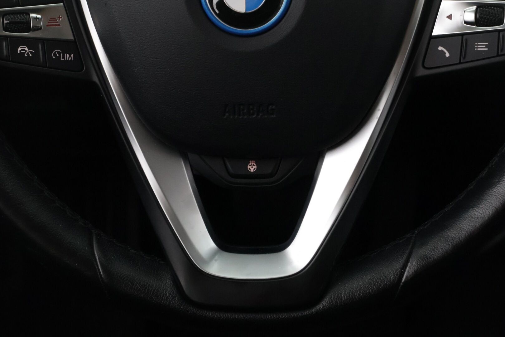 BMW I4 2022 eDrive40 Gran Coupé - | ACC | Koukku | HUD | Laser-LED | Sporttipenkit | P.Kamera | Akuston esilämmitys | Sähköluukku | Navi | Ratinlämmitin | Kahdet renkaat aluvanteilla | Hyvät varusteet |