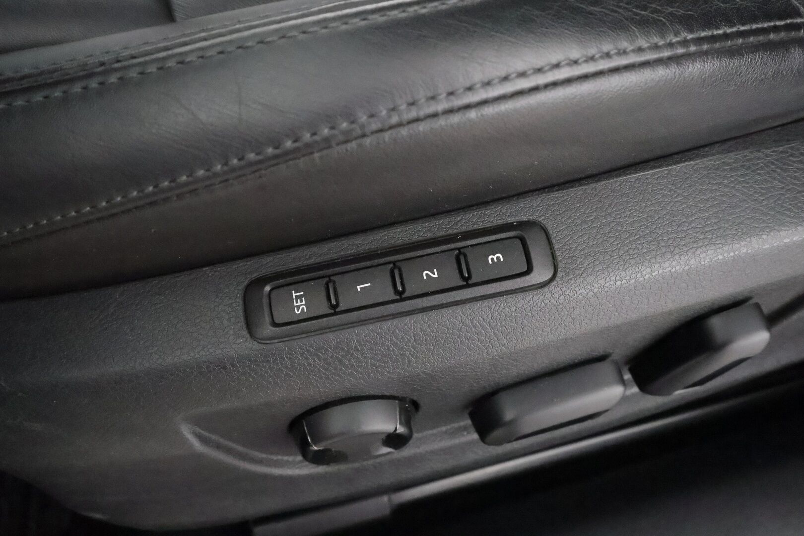 SKODA SUPERB 2017 2,0 TDI 190 L&K DSG - ACC | Webasto | Koukku | P.kamera | Muistipenkki | Keyless | Apple&Android