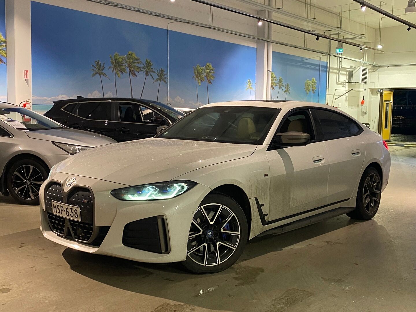 BMW i4 M50 2023 i4 M50 Fully Charged - | ACC | HUD | Koukku | Laser | Harman/Kardon | Nahkapenkit | 360-Kamera | 2x Renkaat ja vanteet | Lämpöpumppu | Akuston esilämmitys | - KORKO VAIN 3,99 %