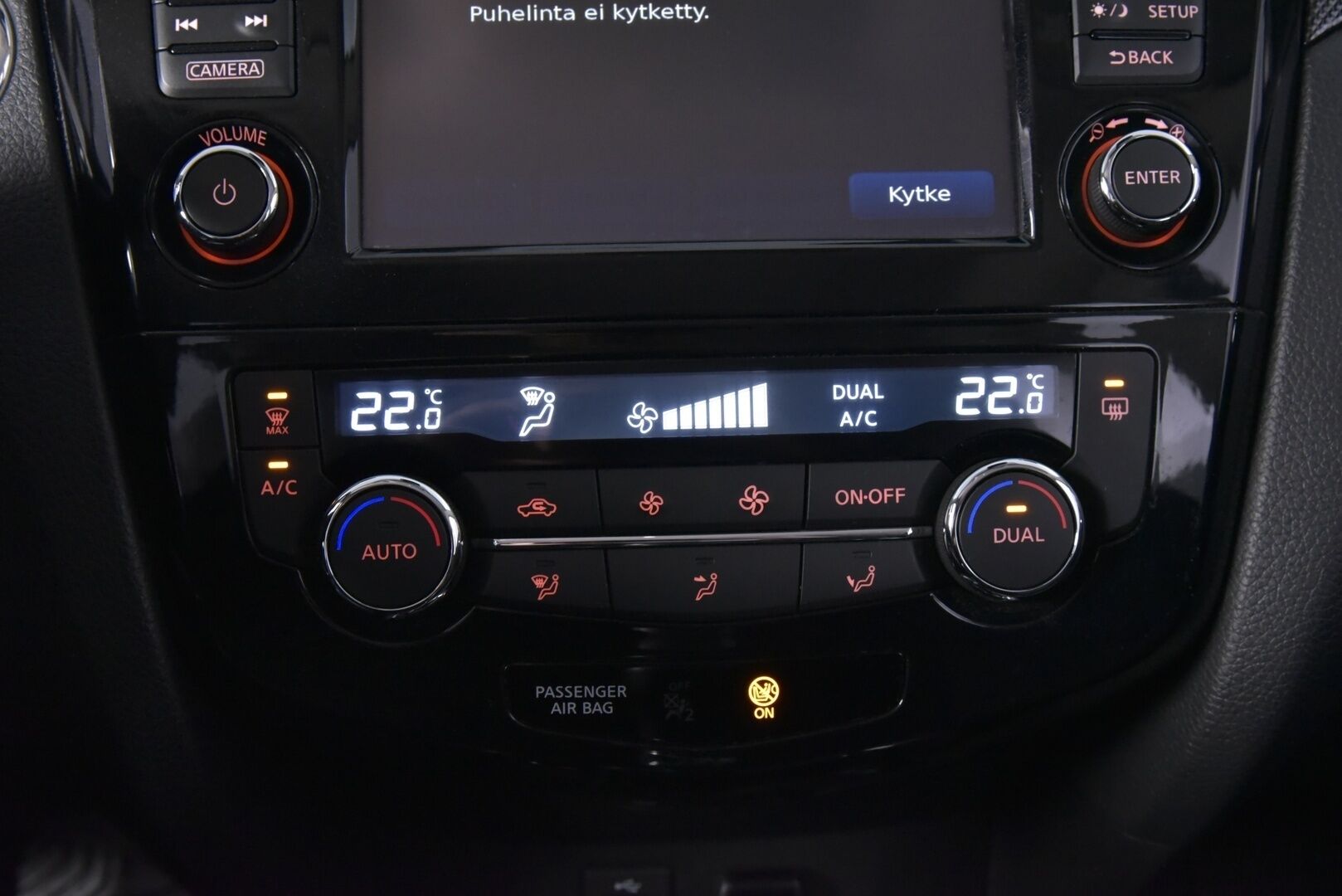 Nissan X-Trail 2016 DIG-T 163 Tekna 2WD 6 MT E6 - Nahkasisusta / 360-Kamera / BLIS / LED / Navi / HUIPPUVARUSTEET!