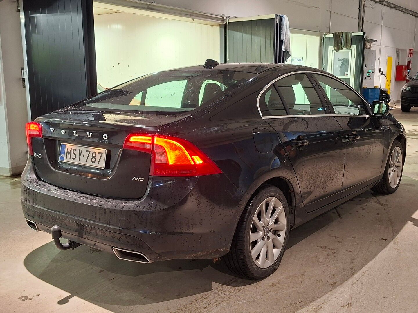 Volvo S60 2016 D4 AWD Business aut - | Vakkari | Webasto | Koukku | Lämpöratti | läm. Tuulilasi | - KORKO VAIN 3,99 %