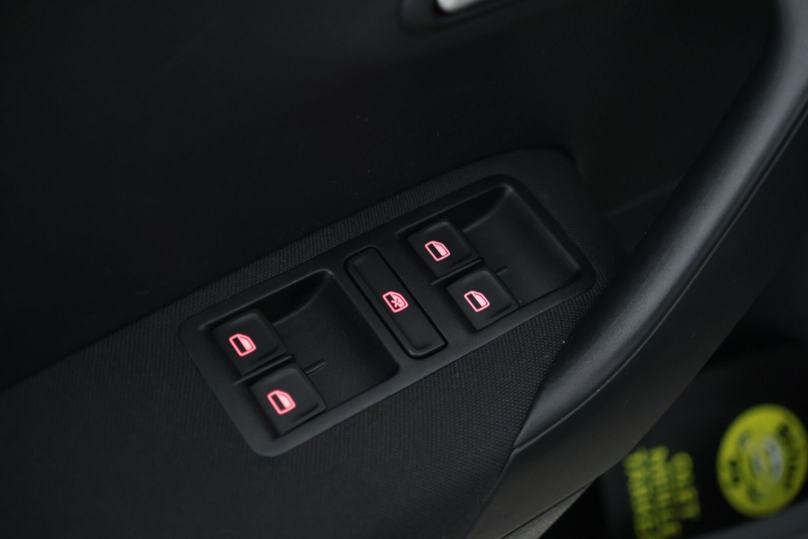 Volkswagen Polo 2016 Trendline 1,0 55 kW (75 hv) / Suomi-auto / Lohkolämmitin sisäpuhaltimella / Ilmastointi / Huoltokirja / 2x vanteet - Hyvin pidetty / Juuri katsastettu / Huippurenkaat!