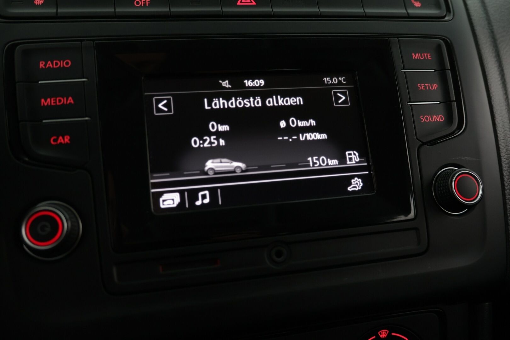 Volkswagen Polo 2016 Trendline 1,0 55 kW (75 hv) / Suomi-auto / Lohkolämmitin sisäpuhaltimella / Ilmastointi / Huoltokirja / 2x vanteet - Hyvin pidetty / Juuri katsastettu / Huippurenkaat!