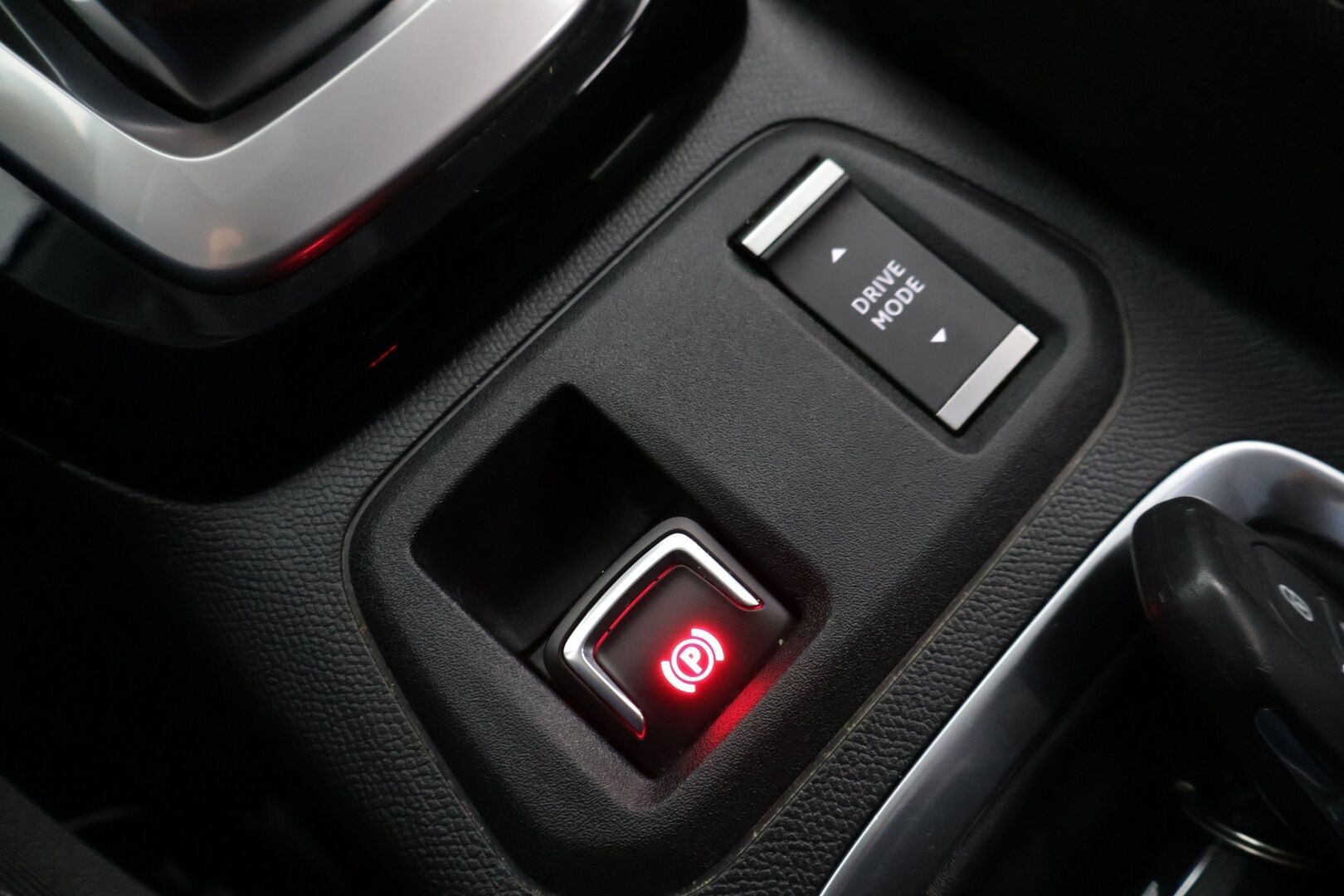 Opel Corsa 2020 5-ov Launch Edition 100 Turbo A ** Vakkari / Koukku / Bluetooth / BLIS / Navi