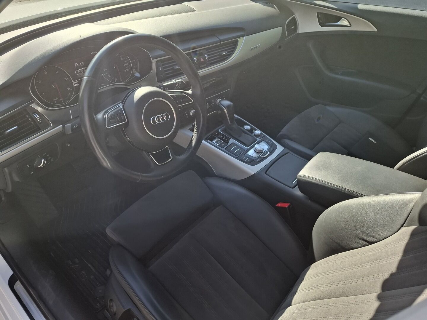 Audi A6 2016 Avant Land of quattro Edition 2,0 TDI 140 kW quattro S tronic **Webasto / Xenon / Koukku / Sporttipenkit / TULOSSA