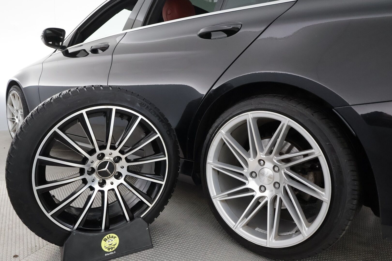 Mercedes-Benz C 2016 200 A AMG Premium Edition **Panorama / Punaiset sporttinahat / ILS LED / Vakkari / Navi / Lohkolämmitin** - Suomi-auto