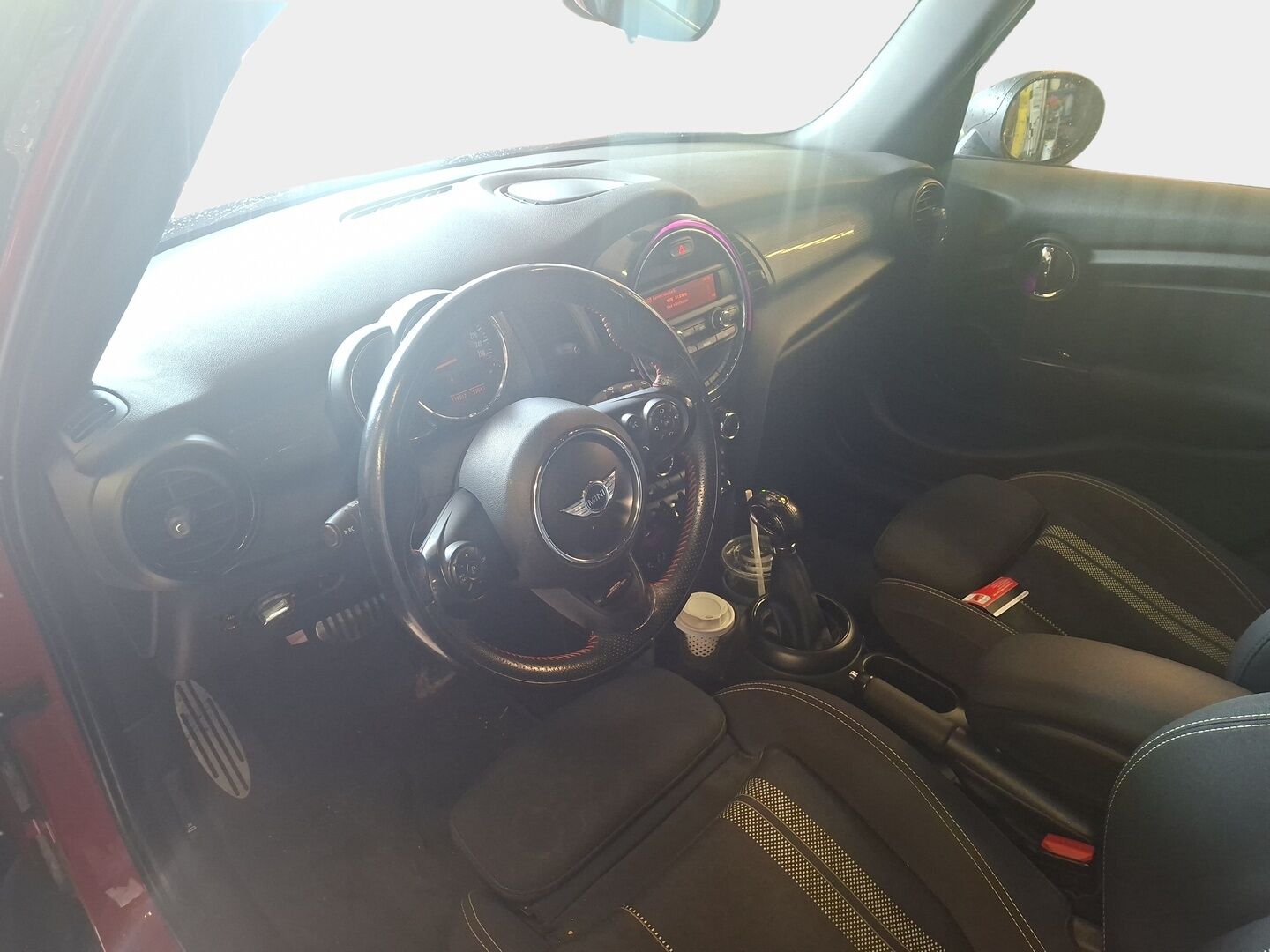 MINI Hatchback 2016 5-ovinen One 102 hv A Business Automatic Edition - John Cooper Works -sisätilapaketti / Suomi-auto / Sporttipenkit