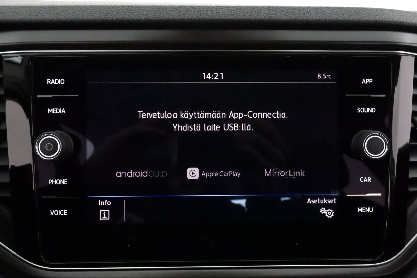 Volkswagen T-Roc 2020 Style 1,5 TSI EVO 110 kW DSG *Webasto / ACC / LED / Kaistavahti / P.Tutkat* - * 1-om Suomi-auto / Kahdet Renkaat / ALV *