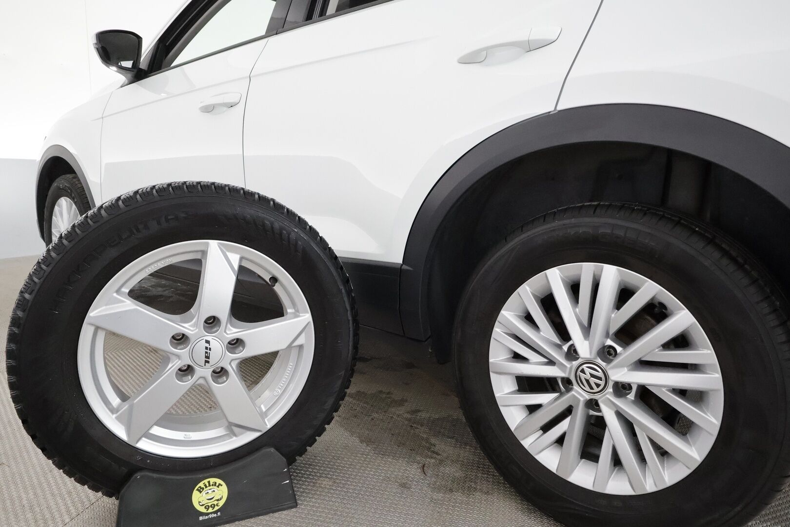 Volkswagen T-Roc 2020 Style 1,5 TSI EVO 110 kW DSG *Webasto / ACC / LED / Kaistavahti / P.Tutkat* - 1-om Suomi-auto / Kahdet Renkaat