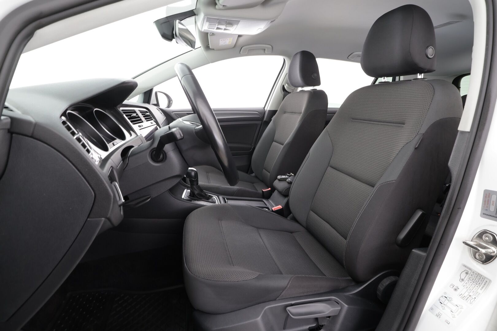 Volkswagen Golf 2020 Comfortline Limited 1,5 TSI EVO 110 kW DSG * Suomi-auto / Webasto / ACC / P.Kamera / Bluetooth / Kahdet renkaat - HULLUT BLACKWEEK JATKOT - KORKOTARJOUS 2,49%