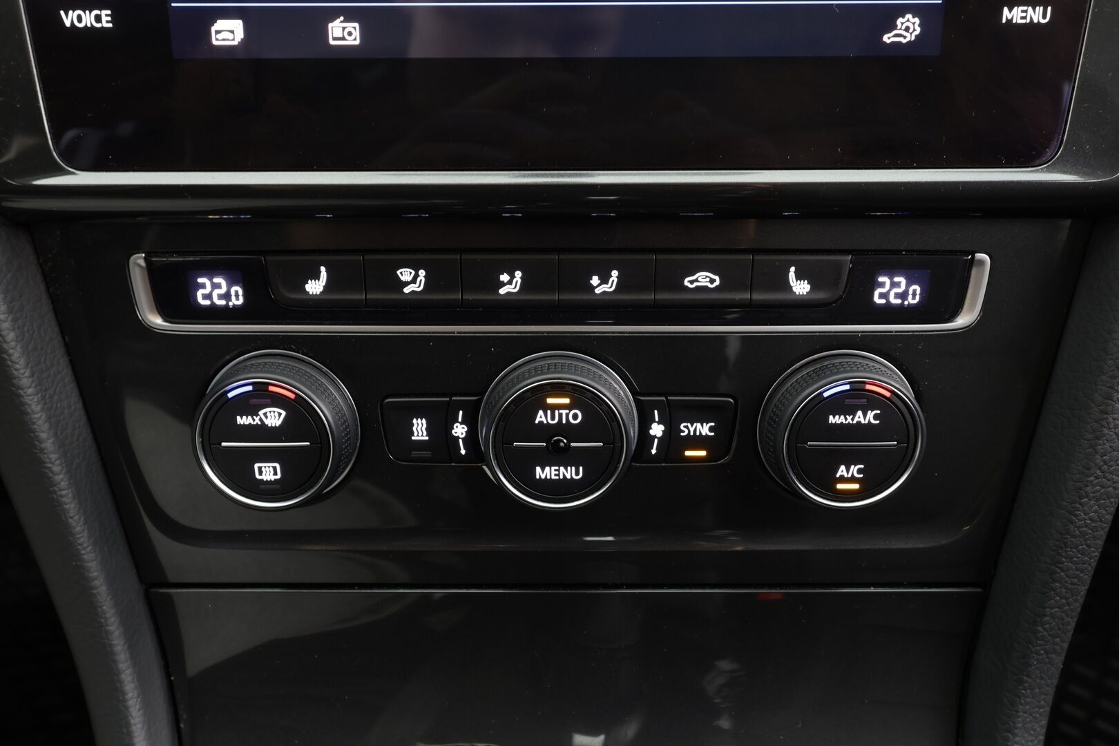 Volkswagen Golf 2020 Comfortline Limited 1,5 TSI EVO 110 kW DSG * Suomi-auto / Webasto / ACC / P.Kamera / Bluetooth / Kahdet renkaat - HULLUT BLACKWEEK JATKOT - KORKOTARJOUS 2,49%