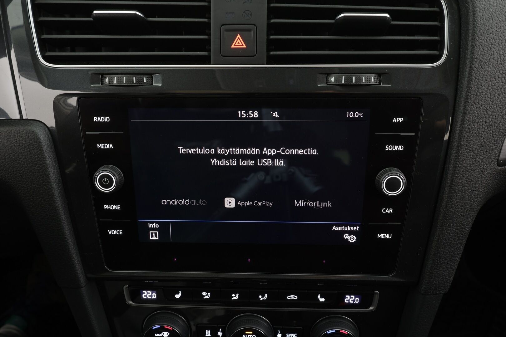 Volkswagen Golf 2020 Comfortline Limited 1,5 TSI EVO 110 kW DSG * Suomi-auto / Webasto / ACC / P.Kamera / Bluetooth / Kahdet renkaat - HULLUT BLACKWEEK JATKOT - KORKOTARJOUS 2,49%