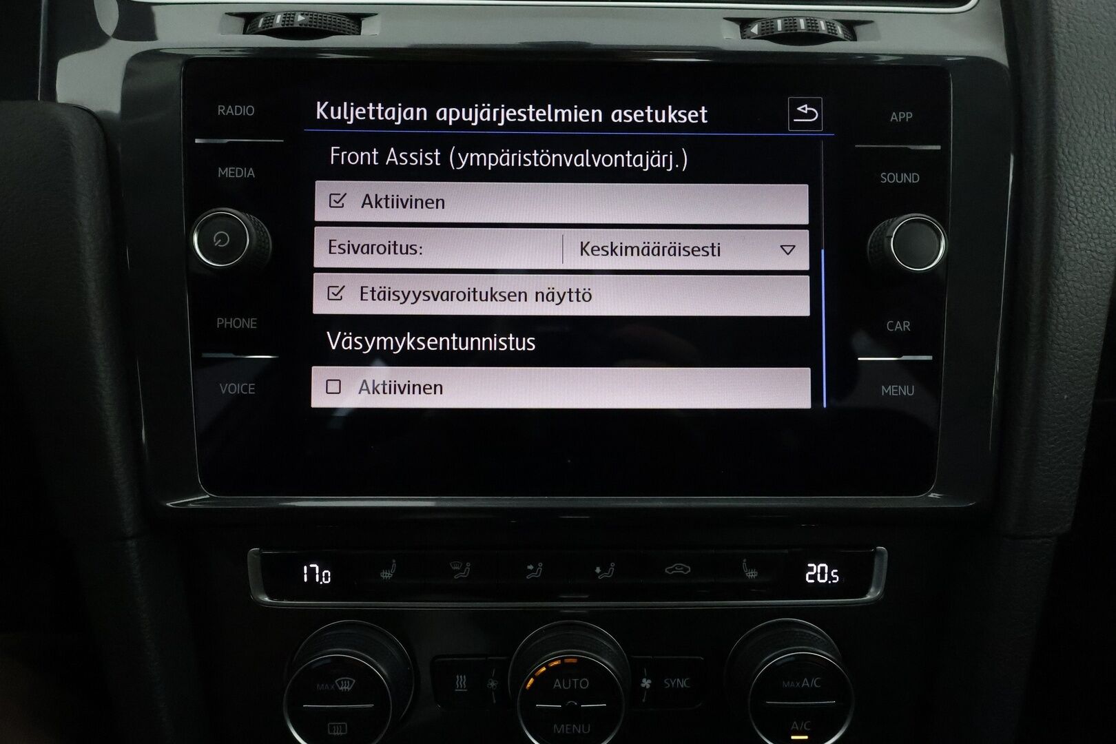 Volkswagen Golf 2020 Comfortline Limited 1,5 TSI EVO 110 kW (150 hv) DSG-automaatti - 1. Om suomi-auto / Webasto / Adapt. Vakkari / P. kamera / LED-valot / KeylessGO / 2x Renkaat / 