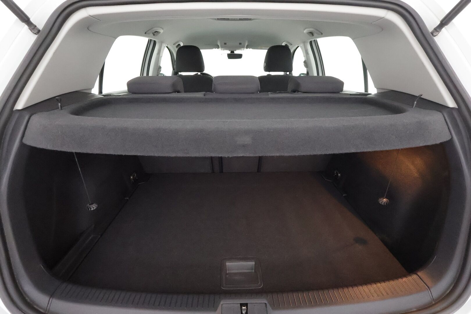 Volkswagen Golf 2020 Comfortline Limited 1,5 TSI EVO 110 kW (150 hv) DSG-automaatti - 1. Om suomi-auto / Webasto / Adapt. Vakkari / P. kamera / LED-valot / KeylessGO / 2x Renkaat / 